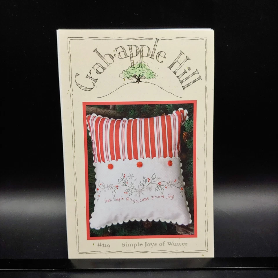 Winter Holly Berry Pillow Embroidery Quilt Pattern  - 15x17 Christmas Snowflakes - Image 2 of 3