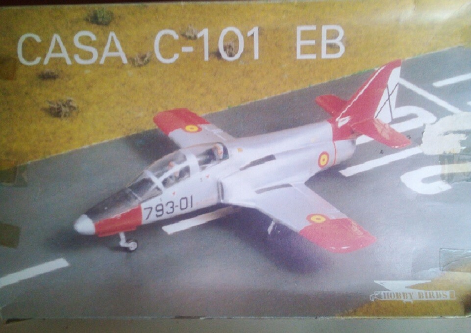 KIT Avión CASA 101 BD. Escala 1/72.  Hobby Birds. Ejercito del Aire de España.