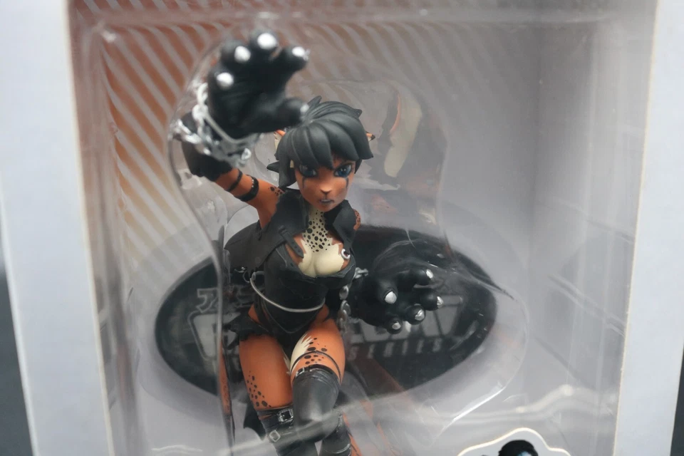 DC Direct Ame-Comi CHEETAH V.1 Variante Sigilosa 9" PVC Figura Estatua Foto 4 de 4