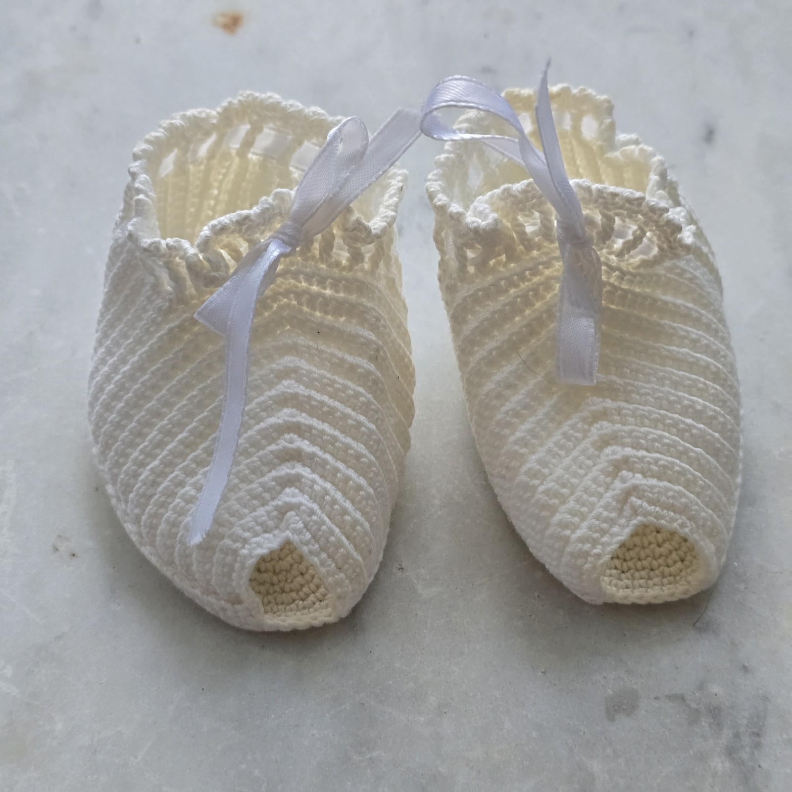 1 Pair of Hand Crochet  White Baby Booties Crib Shoes