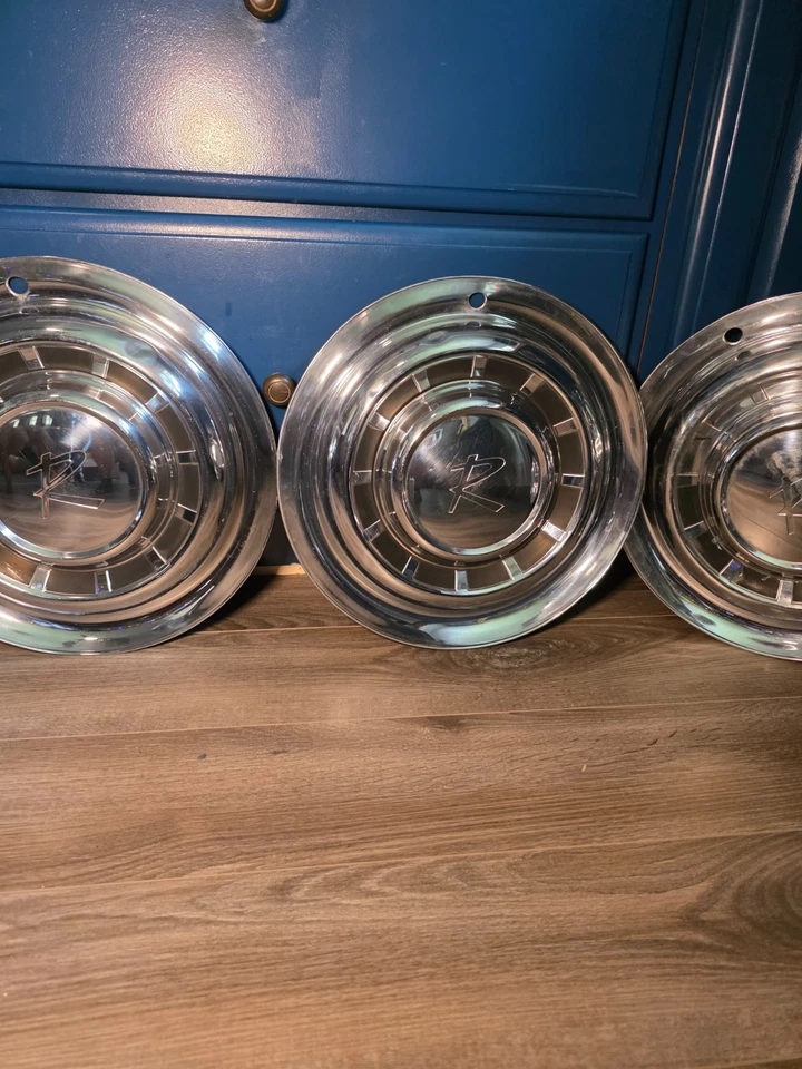 "Juego de 4 tapacubos Rambler Nash de 15"" vintage 1963-1965 - cubiertas de rueda AMC originales" Foto 4 de 4