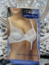 PLAYTEX AFFINITY 7328 UNDERWIRED, FLOWER LACE, UNPADDED, FULL CUP BRA B17