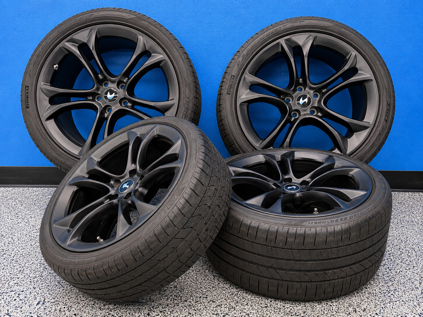 McLaren OEM 20" 21" Satin Black Wheel & Tire Set – Pirelli P Zero