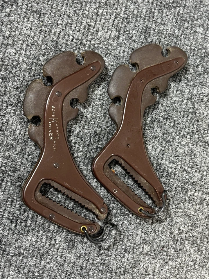 VTG ACME KWIKEE KWIVER 4 ARROW CLAMPS RECURVE BOW QUIVER PAIR - Image 2 of 2
