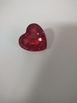 Swarovski SCS Member Renewal Red Crystal Heart Paperweight. 