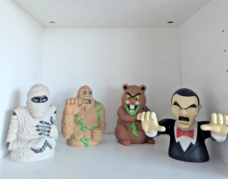 COMPLETE Goosebumps 1996 Pizza Hut Puppets (Slappy, Cuddles, Mud Monster, Mummy) - image 2 of 4