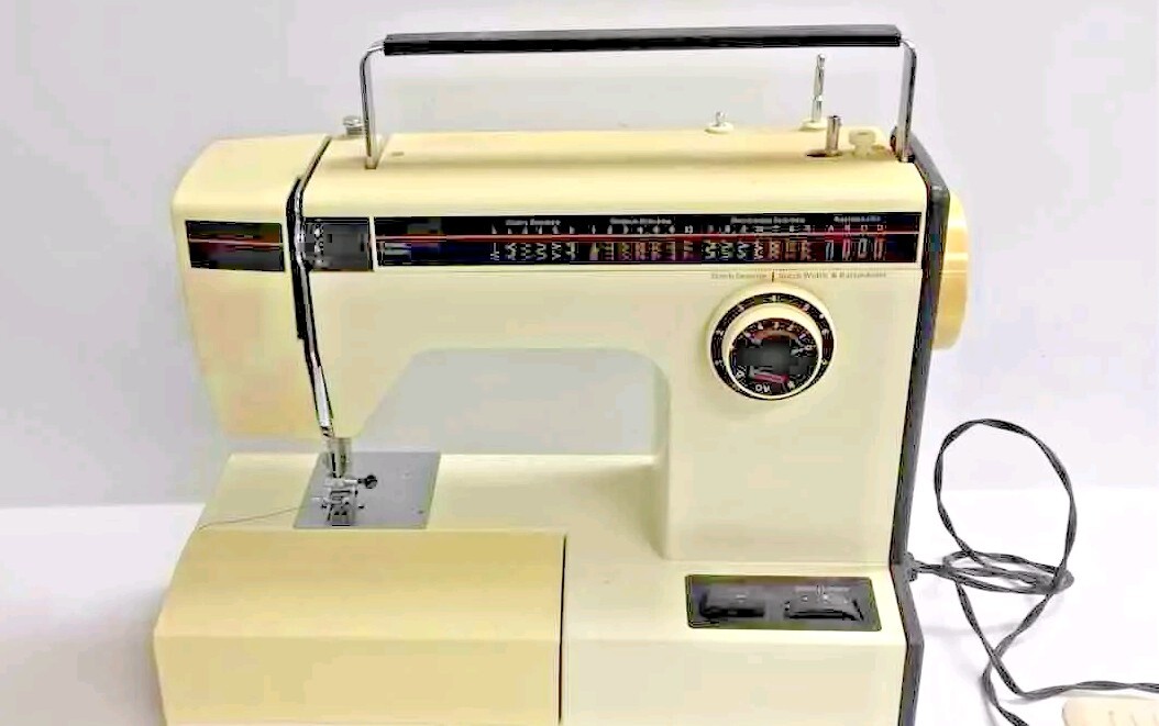 USA製 60's~70's Vintage MONTGOMERY WARD Vintage Montgomery Ward Sewing Machine Model UHT J1939 Works | eBay