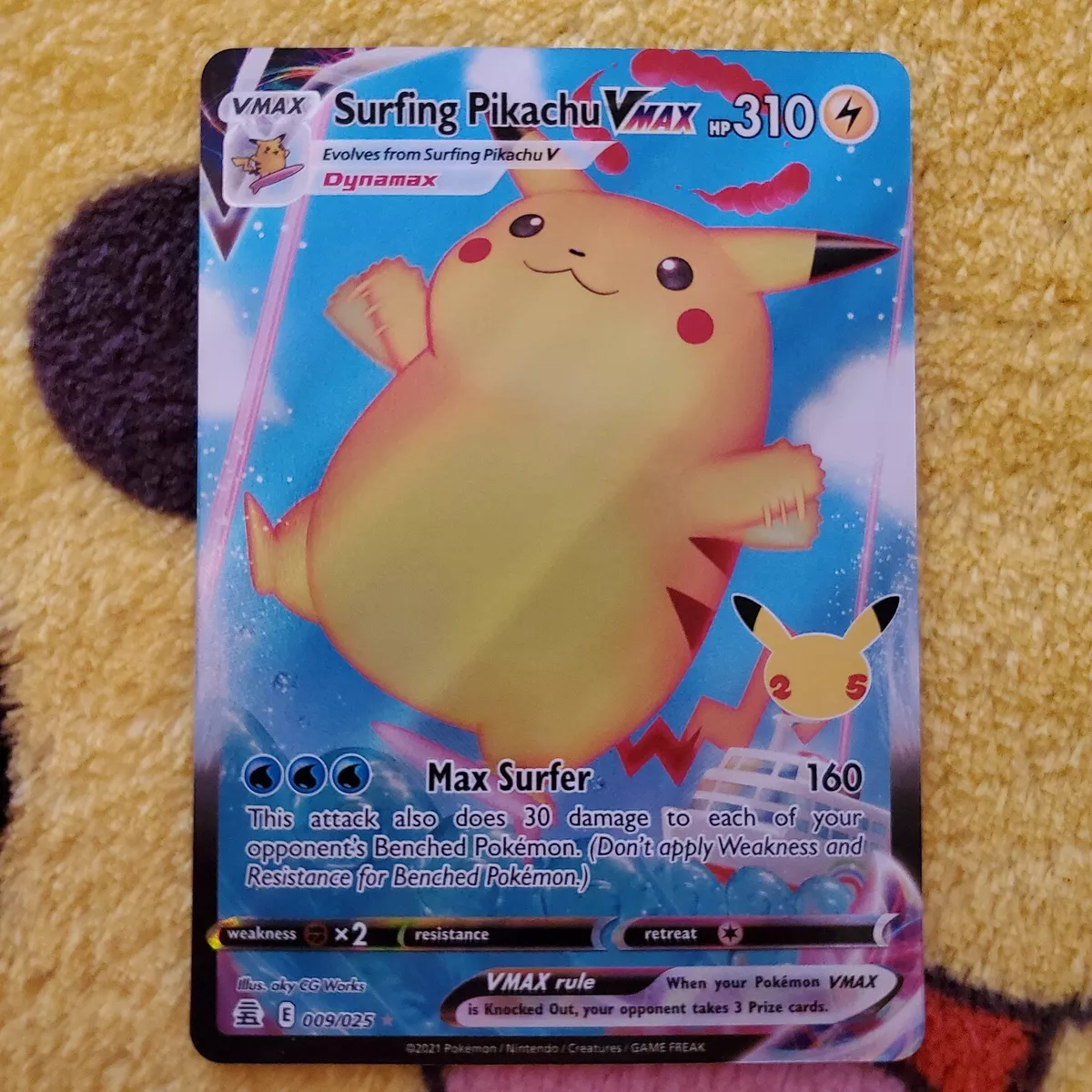  Surfing Pikachu VMAX - 009/025 - Ultra Rare : Toys & Games