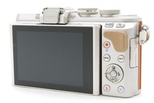  MINT Olympus Pen E-PL8 Digital Camera w/ 14-42 40-150mm Lens Count 785 JAPAN