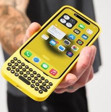 Clicks - Keyboard for Apple iPhone 15 Pro Max - BumbleBee