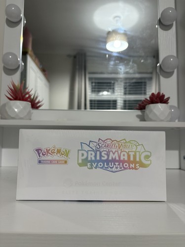 Pokémon Center Pokémon TCG Prismatic Evolutions ETB - Brand new & sealed ✅ - Photo 5/6