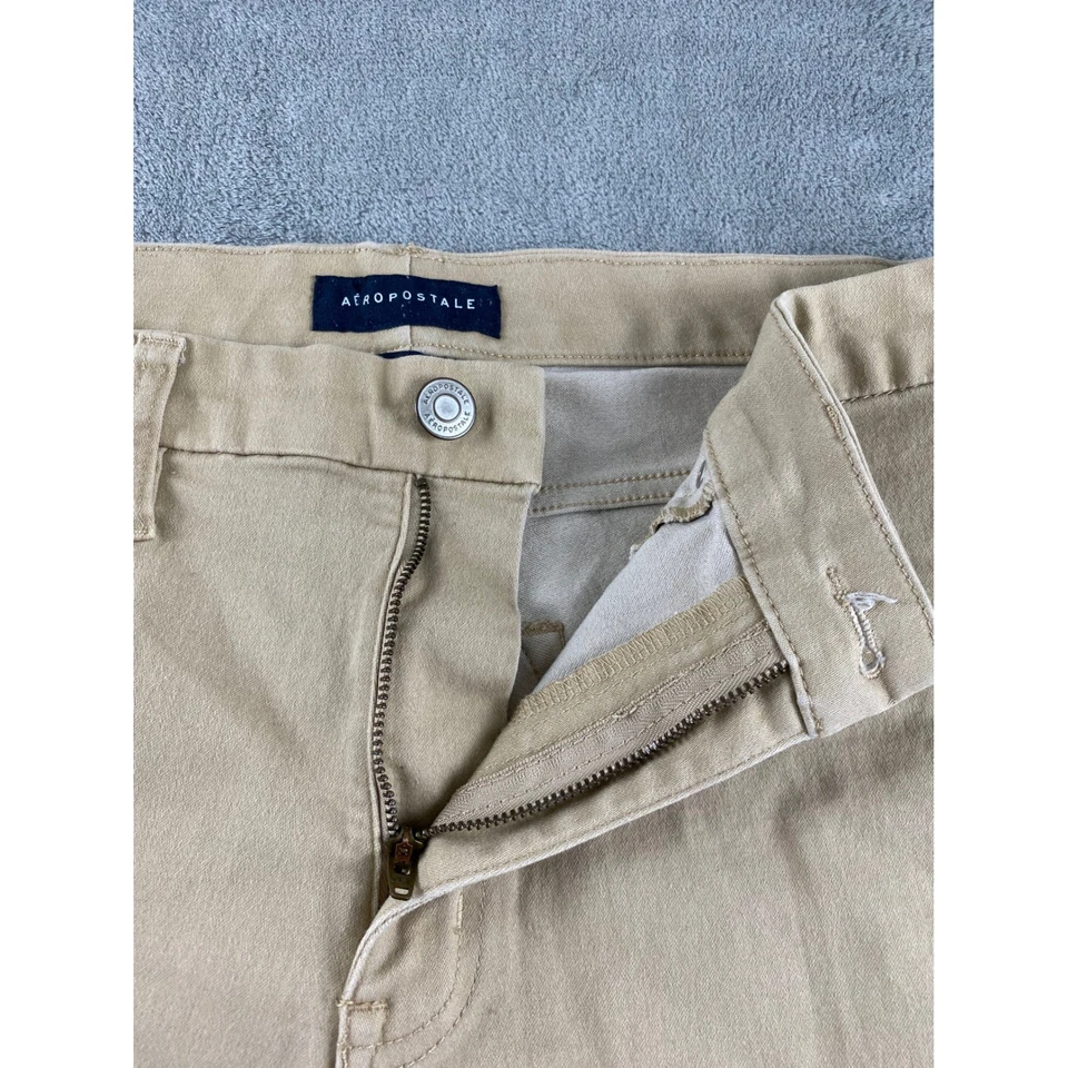 Bermudas Aeropostale para mujer caqui tiro alto curvas talla 14 Foto 3 de 4