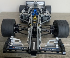 Lego Technic 8458 F1 Silver Champion Formula 1 Race Car Set 100% Complete 2000