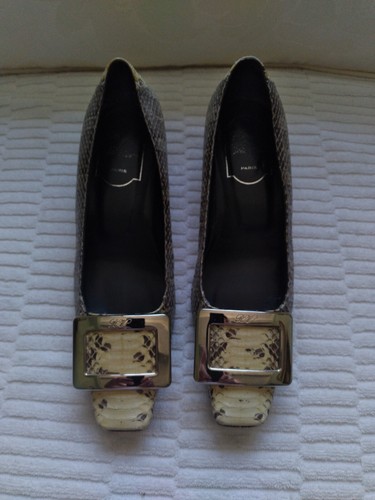 ROGER VIVIER Belle Snake Print Pump EU Size 35 1/2 or US 6