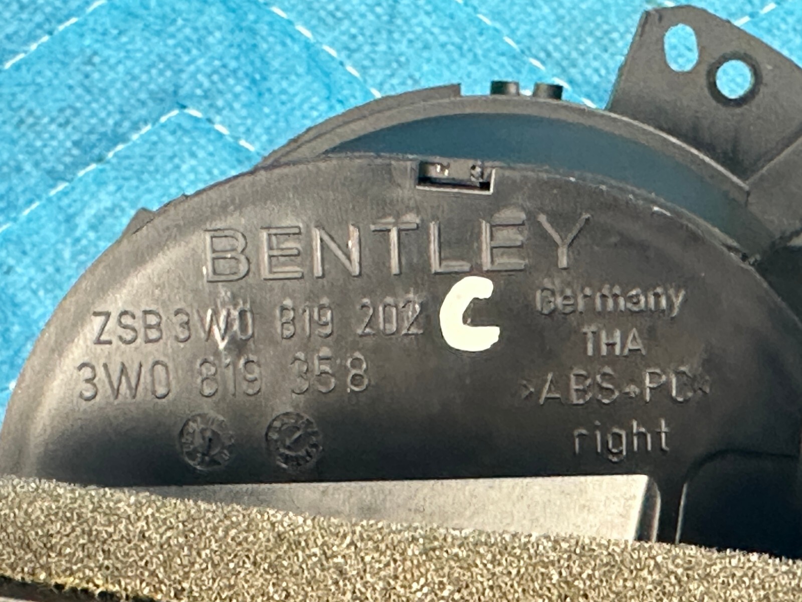 Bentley Continental Flying Spur Dash Air Vent Passenger's Side 29k 2006-2012 OEM