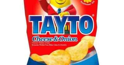 Tayto Cheese And Onion Crisps From Ireland – 24 X 25g Packs
