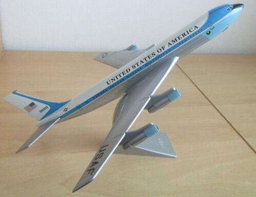 Corgi Aviation Archive Boeing VC-137C AA32901