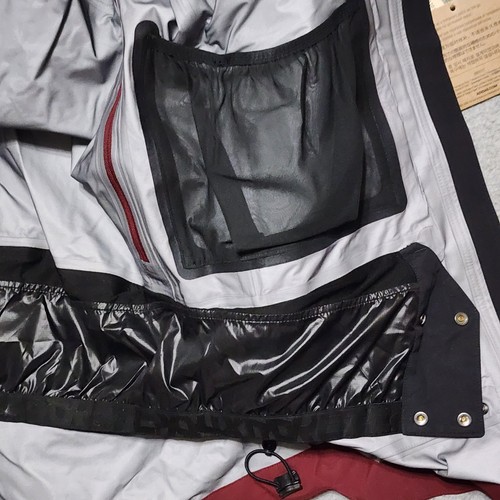 Veste de ski alpin ADIDAS Terrex TechRock 3L Gore-Tex rouge/noir M IB4238 650 $ - Photo 12/16