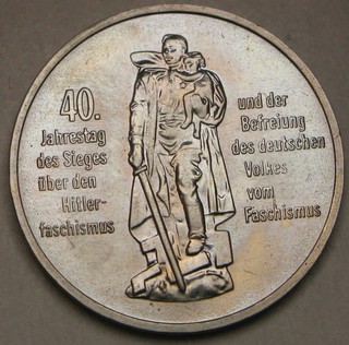 GERMANY (East DDR) 10 Mark 1985 A Liberation from Fascism aUNC 56