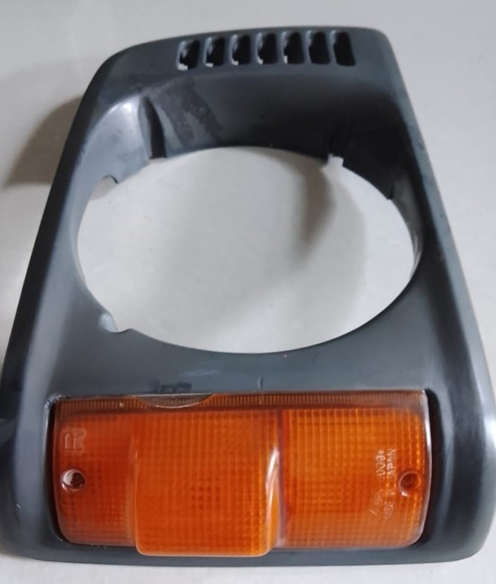 SUBARU Sambar 1982 - 1990 M-KT6 Headlight Cover / Garnish / Frame