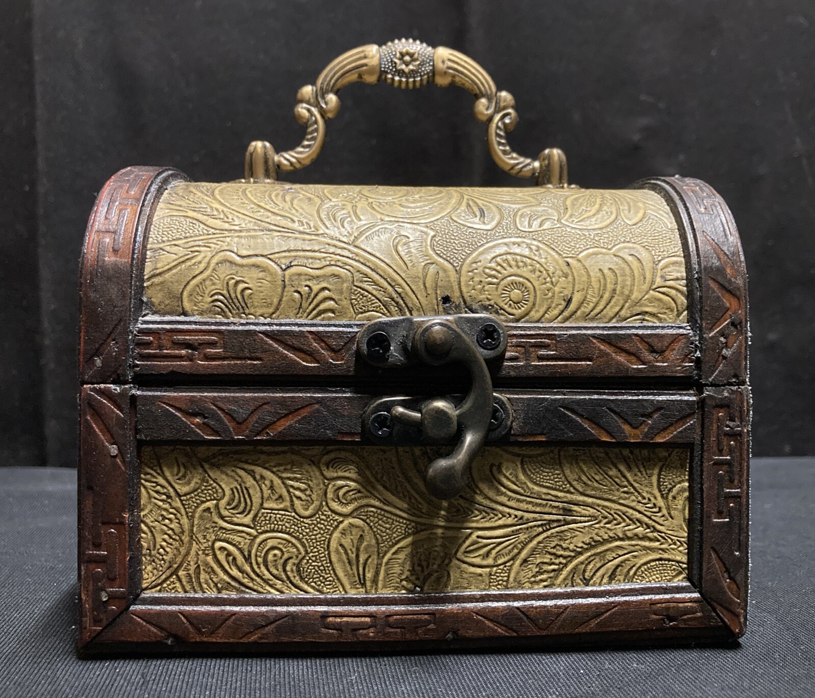 Handcrafted Wooden Lockable Trinket Box 5x3.75 Inches