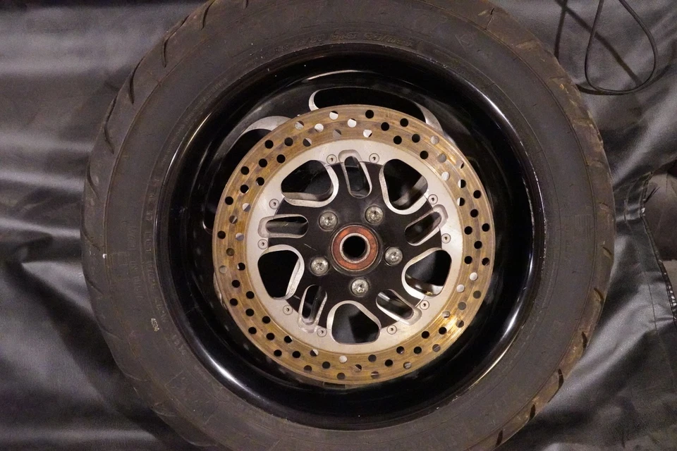 Juego de llantas traseras delanteras Performance Machine Rival para Harley Touring FLHT 09-21 Foto 4 de 4