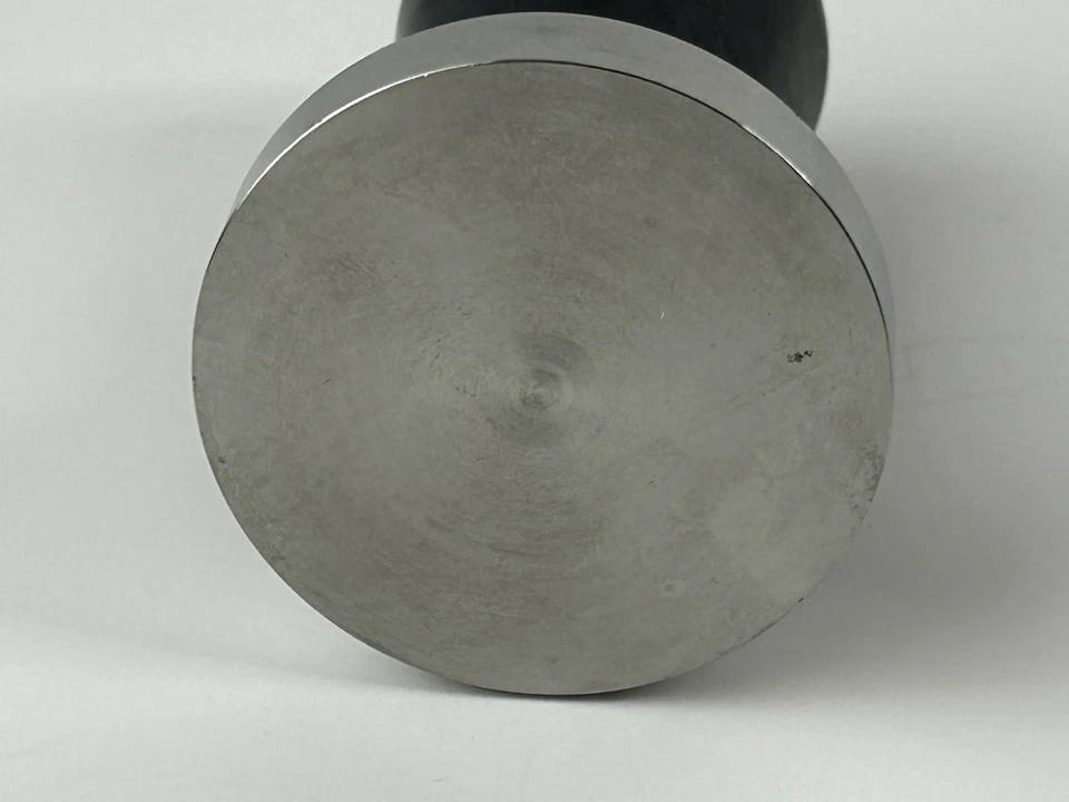 Manipulación de café espresso calibrado ESPRO 30 lb fuerza de apisonamiento negro 58 mm plano Foto 4 de 4