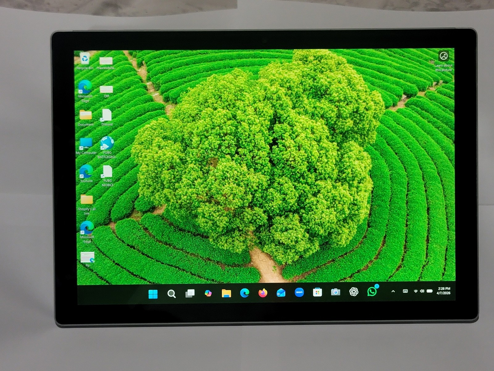 Microsoft Surface Pro 6 Silver Tablet/Laptop Convertible; Windows 11 Touchscreen