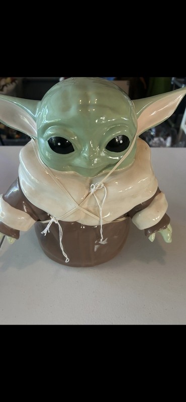 Disney Star Wars Baby Yoda Grogu Mandalorian Ceramic Cookie Jar The Child NEW!!
