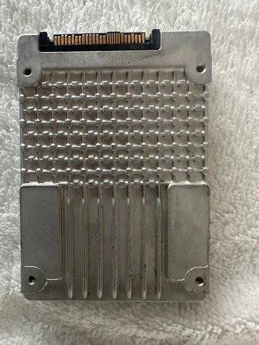 INTEL D7-P5500 3.84TB SERIES 2.5" NVMe GEN 4 SSD DRIVE - Afbeelding 2 van 3