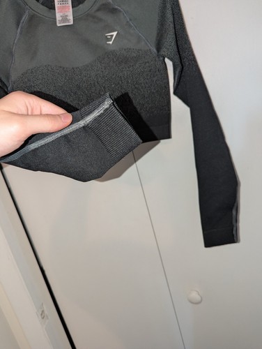 Gymshark Adapt Ombre crop top senza cuciture manica lunga taglia S nero grigio - Foto 8 di 9