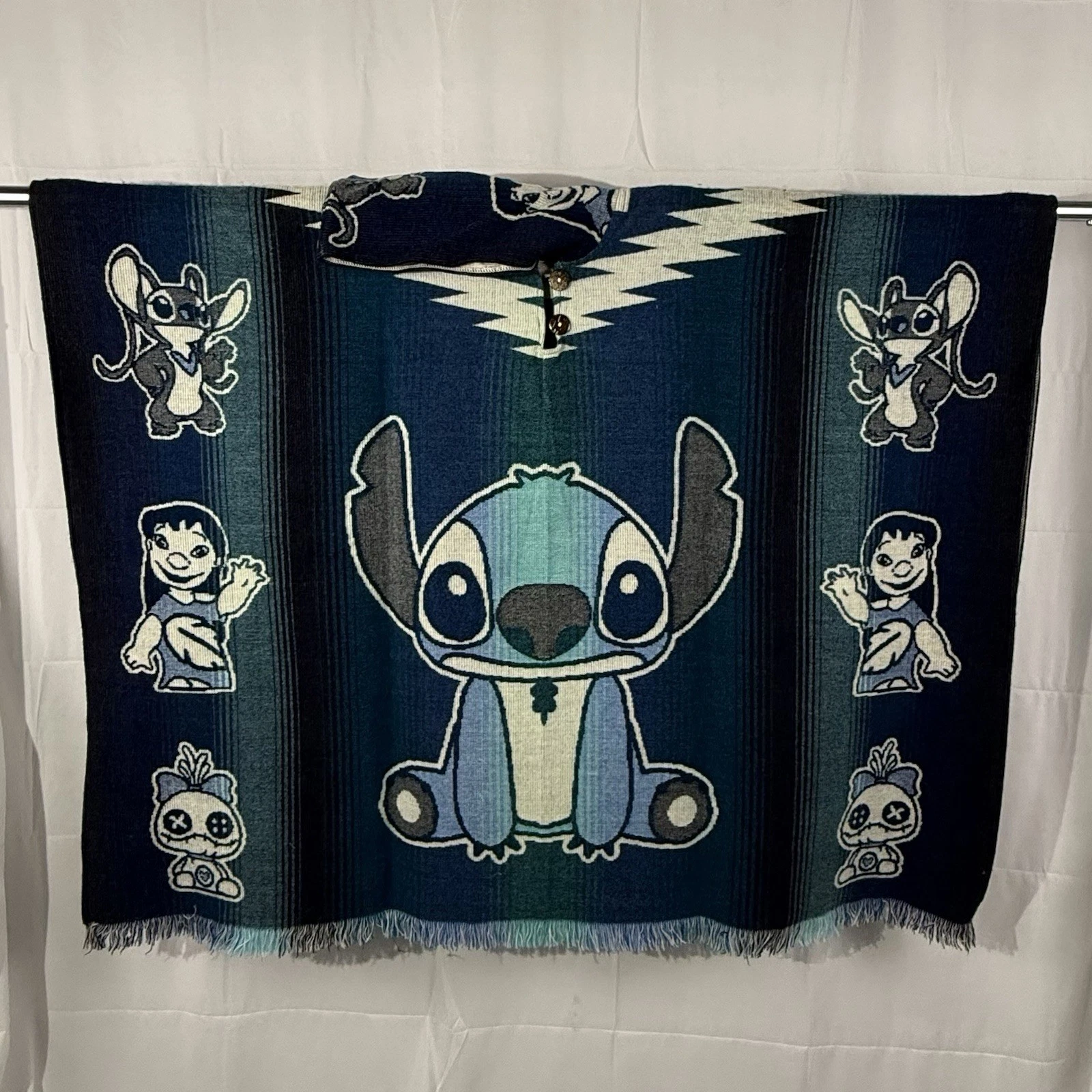 Warm Lilo & Stitch Adult Unisex Alpaca Poncho/One Size Fits/All Made In Ecuador
Opens in a new windo