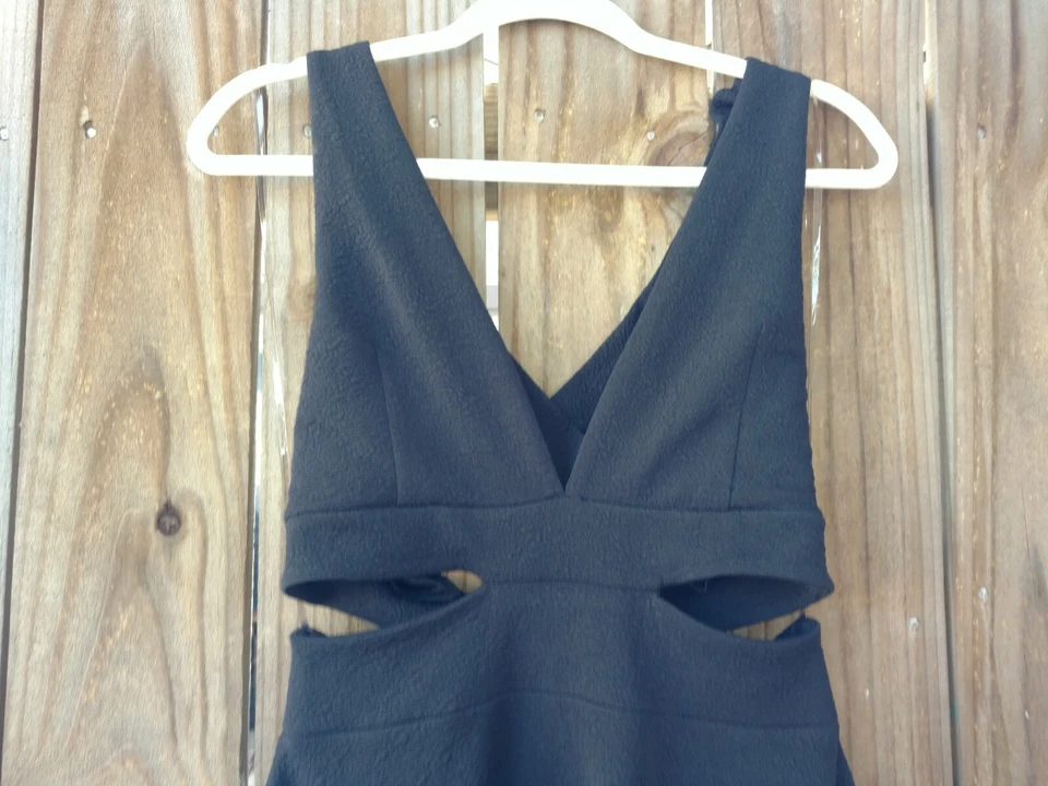 Vestido HYPE talla L negro sin espalda y halter Foto 4 de 4