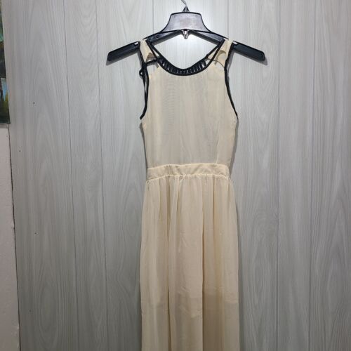 Poof Apparel Dress Size M NWT Yellow Office Church Night Out Casual
