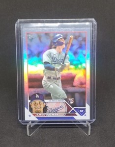 2023 Topps #395 James Outman LA Dodgers RC - Rainbow Foil Parallel SP