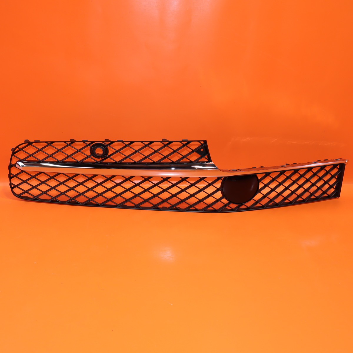 BENTLEY FLYING SPUR GRILLE FRONT RIGHT 2013 2014 2015 2016 4W0807648K OEM