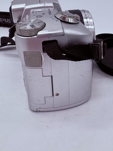 Olympus SP Series SP-510 UZ 7.1MP Digital Camera Silver - Picture 6 of 8
