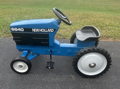 ERTL New Holland 6640 Pedal Tractor | eBay