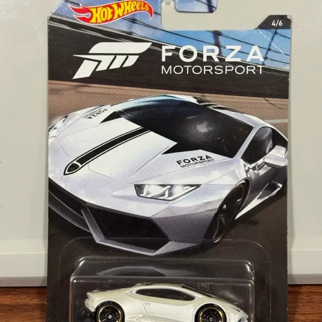 Hot Wheels Forza Motorsport Lamborghini Urus New