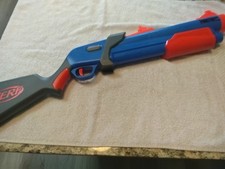 WORKING Nerf Fortnite Pump SG PUMP-ACTION SHOTGUN w/ 4 RED MEGA Foam Darts