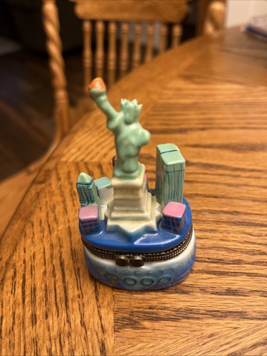 VNTG Liberty 2000 Hinged Trinket Box NYC Statue of Liberty Twin Towers Rare NIB