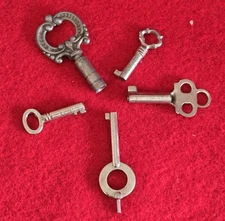Lot of 5 Vintage Wind-Up Keys – Clock / Music Box / Toy – Metal – Ornate German