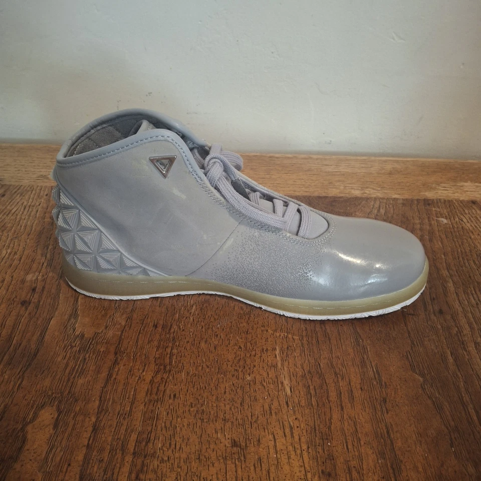 Talla 9.5 - Zapatos Jordan Instigator Wolf Gris Foto 3 de 4