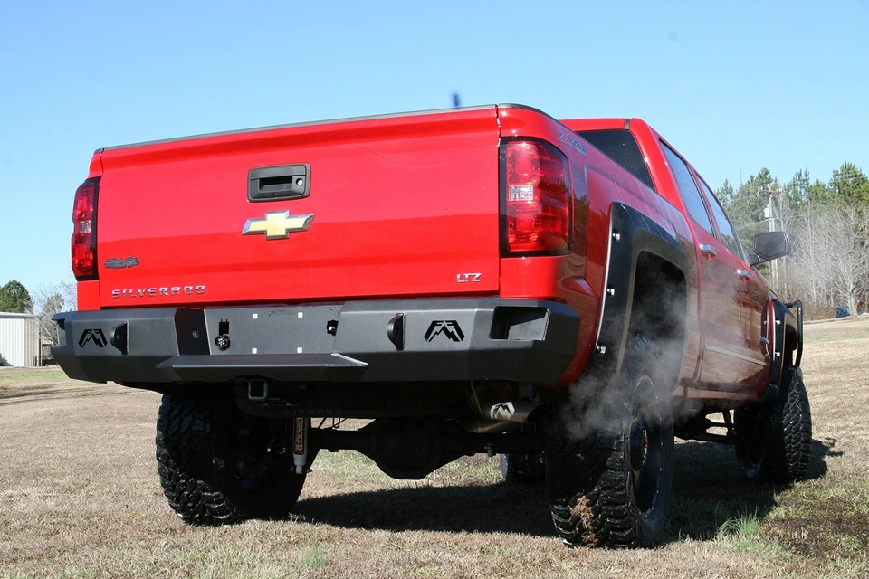 Fab Fours CS07-W1850-1 Heavy Duty Rear Bumper Fits Sierra 1500 Silverado 1500 - Imagem 3 de 4