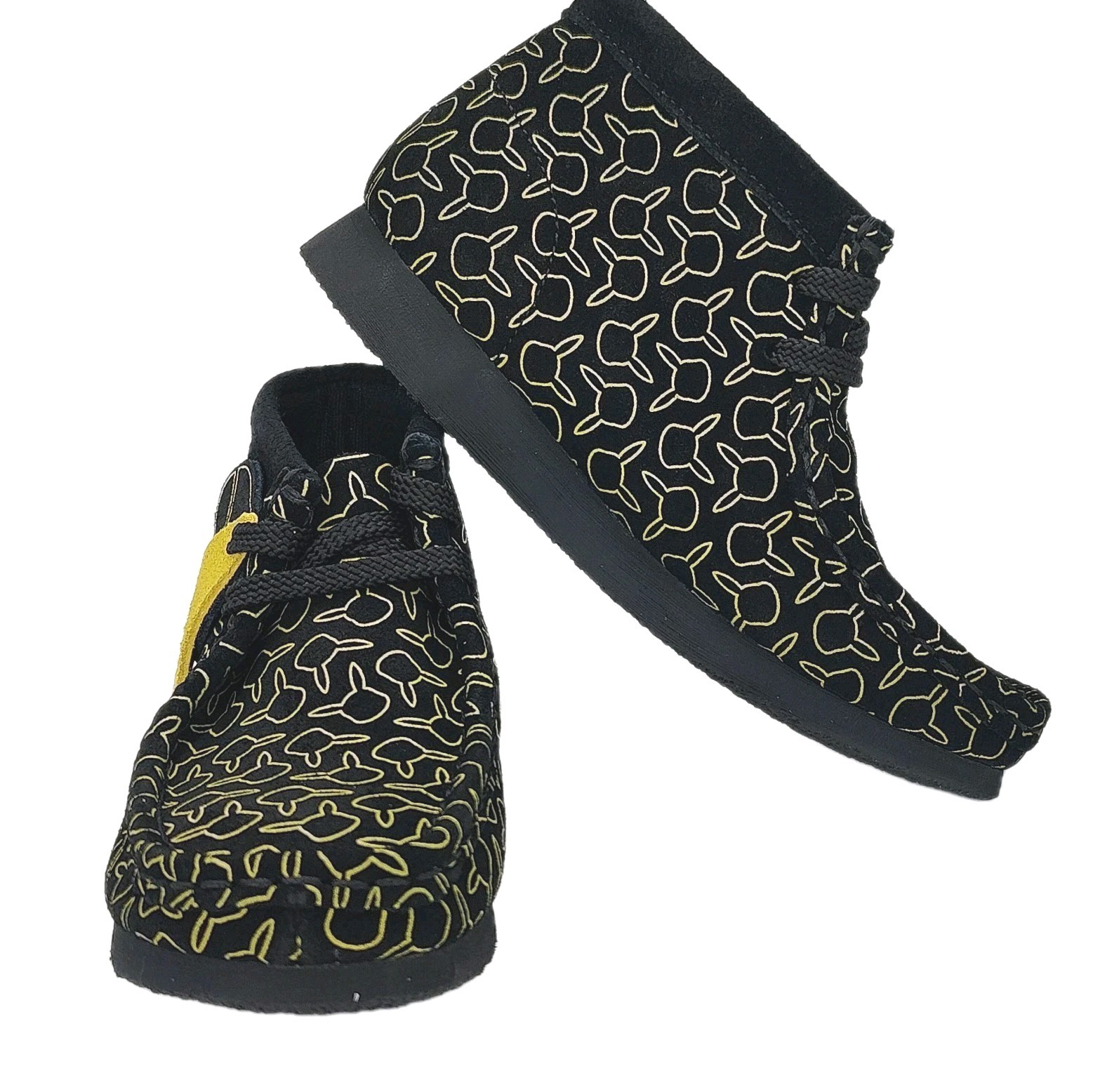 Clarks Wallabee Toddler 11 Wide Width Black Suede Pokemon Print Desert Boot