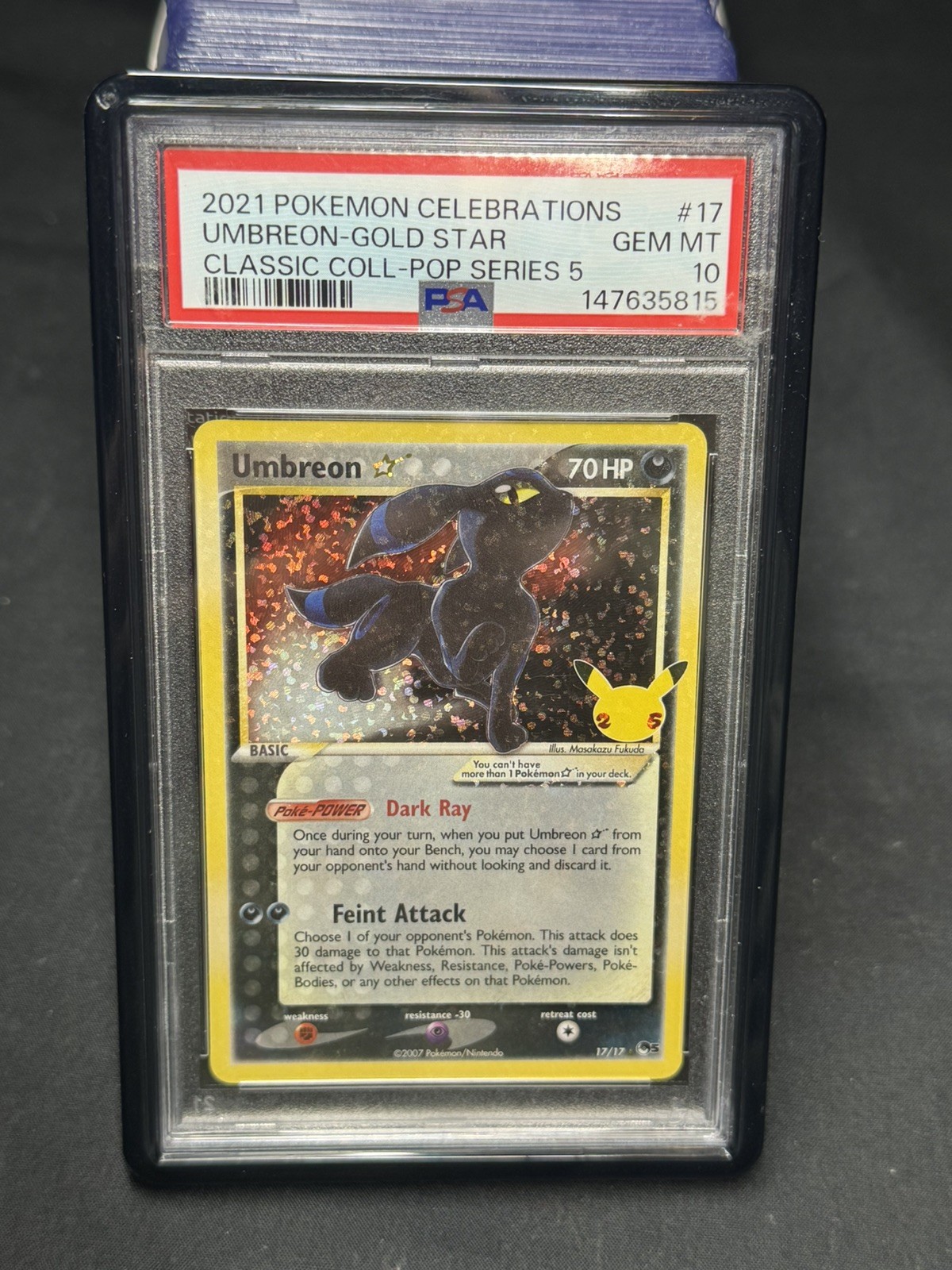 Umbreon Gold Star 17/17 Holo Celebrations PSA 10 - FREE SHIPPING (With Guard)