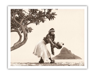 Chinaman's Hat Hawaiian Hula Dancer - Vintage Photograph by Alan Houghton c.1960