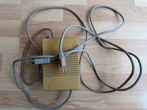 Alimentatore 2,5 Ampere Per AMIGA 500/500+/A600 & A1200, Spina Inglese, Lavoro - Foto 2 di 8