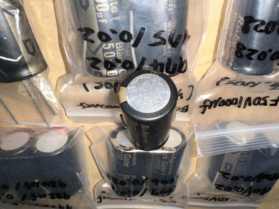 1 Stück Rubycon Black Gate F 1000uF/50V Kondensator NEW OLD STOCK - Bild 3 von 4