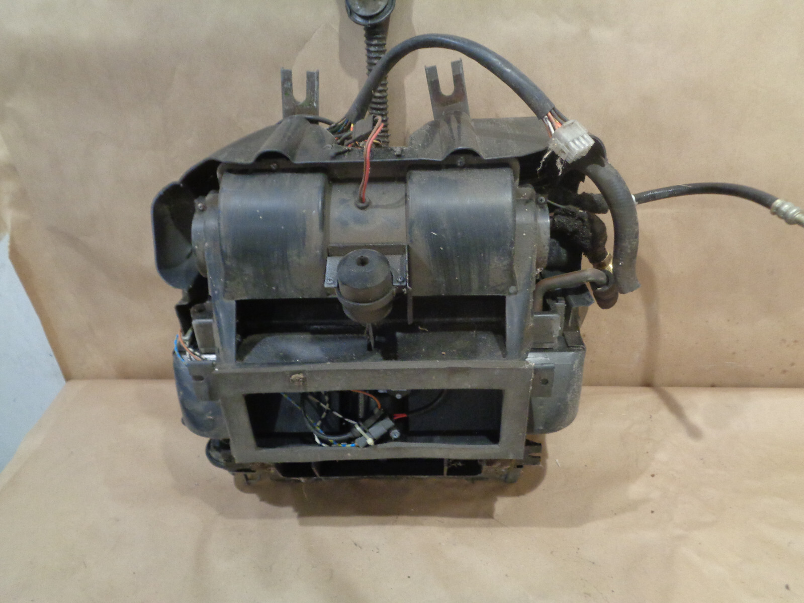 Ferrari Mondia T - AC Evaporator Unit P/N 62518600